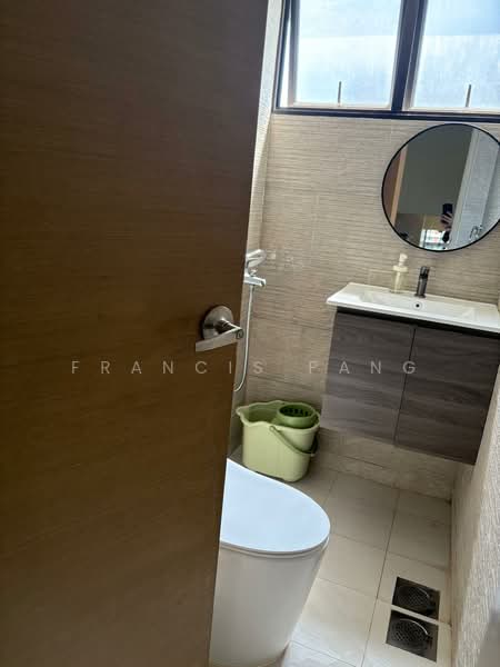 Pandan Valley, 4 Pandan Valley, 3 Bedrooms, 2,024 sqft, Condominium For Rent, by Francis Pang, 500183027 - Bathroom - PropertyGuru.com.sg