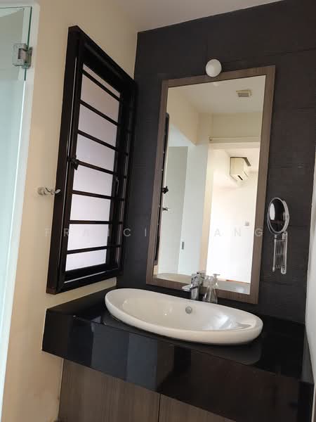 Pandan Valley, 4 Pandan Valley, 3 Bedrooms, 2,024 sqft, Condominium For Rent, by Francis Pang, 500183027 - Bathroom - PropertyGuru.com.sg