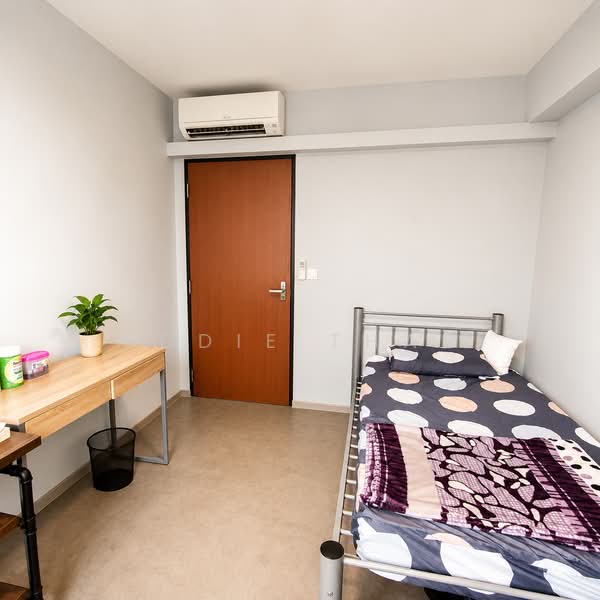 334D Yishun Riverwalk, 334D Yishun Street 31, 3 Bedrooms, 990 sqft, HDB Flat For Rent, by Eddie Tham, 500183031 - Bedroom - PropertyGuru.com.sg