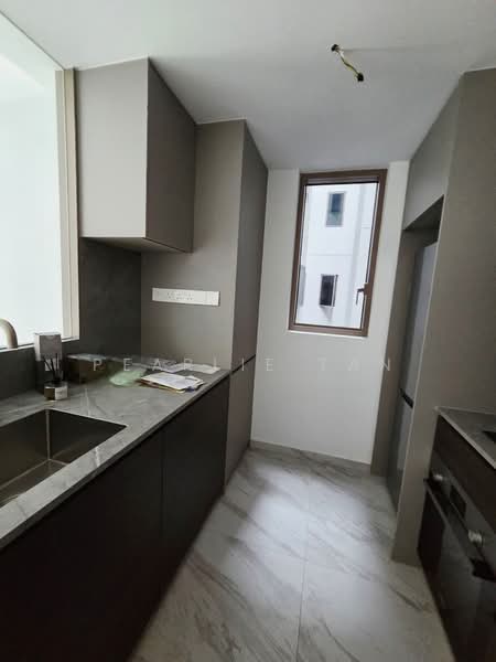 Pasir Ris 8, 8 Pasir Ris Drive 8, 2 Bedrooms, 775 sqft, Apartment For Rent, by Pearlie Tan, 500183035 - Kitchen - PropertyGuru.com.sg