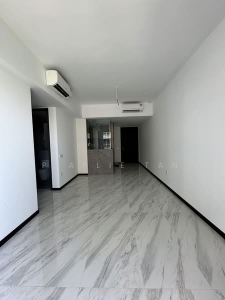Pasir Ris 8, 8 Pasir Ris Drive 8, 2 Bedrooms, 775 sqft, Apartment For Rent, by Pearlie Tan, 500183035 - Living room - PropertyGuru.com.sg