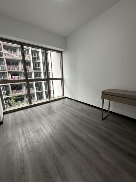 Pasir Ris 8, 8 Pasir Ris Drive 8, 2 Bedrooms, 775 sqft, Apartment For Rent, by Pearlie Tan, 500183035 - Master bedroom - PropertyGuru.com.sg