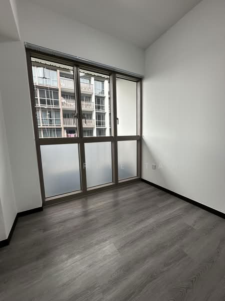Pasir Ris 8, 8 Pasir Ris Drive 8, 2 Bedrooms, 775 sqft, Apartment For Rent, by Pearlie Tan, 500183035 - Common bedroom - PropertyGuru.com.sg