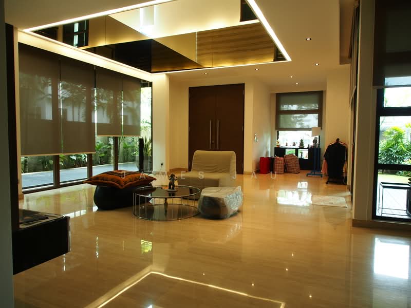 Walk to Botanic Gardens and Stevens MRT! Beautiful elevated 2 storey bungalow with basement!, , 5 Bedrooms, 6,200 sqft, Detached House For Sale, by James Jau, 500183038 - Living Room - PropertyGuru.com.sg