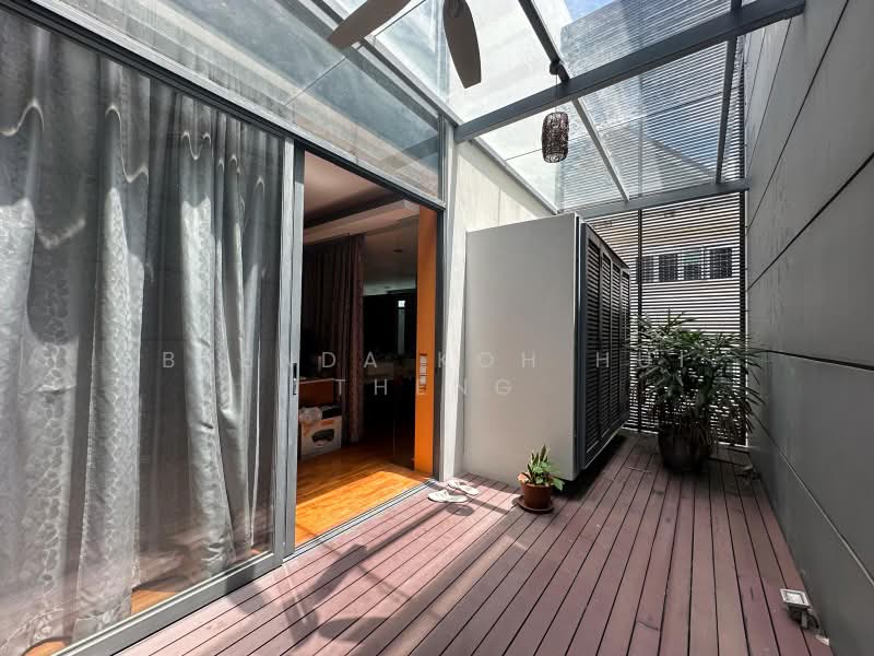 Jln hock chye, Jalan Hock Chye, 5 Bedrooms, 5,000 sqft, Semi-Detached House For Rent, by Brenda Koh Hui Theng, 500183042 - Balcony - PropertyGuru.com.sg