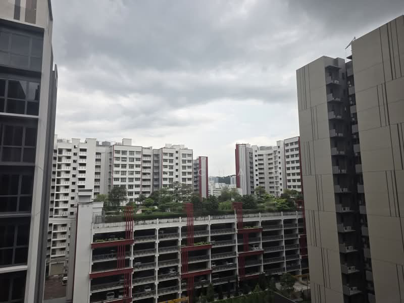 Lumina Grand, Bukit Batok West Ave. 5, Room Rental, 100 sqft, Condominium For Rent, by Jess Chaim, 500183052 - Exterior - PropertyGuru.com.sg