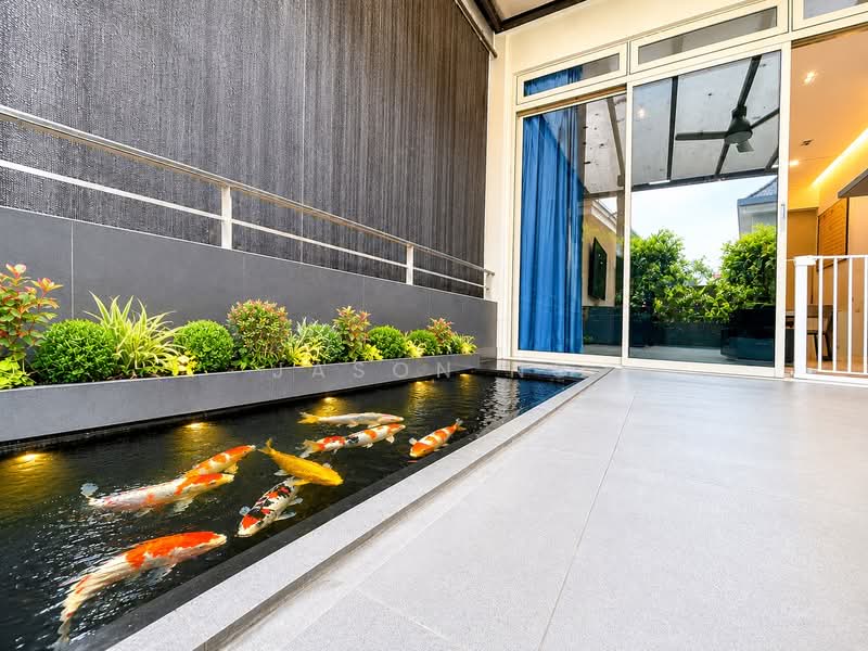 Starville, 68 Lengkong Tiga, 3 Bedrooms, 1,475 sqft, Condominium For Sale, by Jason Ng, 500183056 - Living Room Patio Koi Pond - PropertyGuru.com.sg