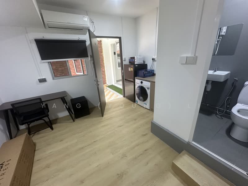 576868, Jalan Sembang, Studio, 200 sqft, Terraced House For Rent, by Yang (Young) Li, 500183066 - Bathroom - PropertyGuru.com.sg