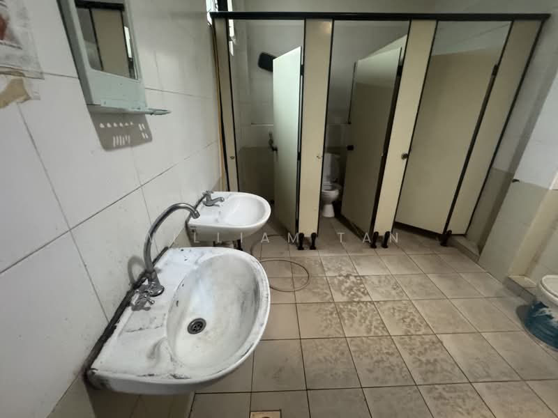 Nordix, 1 Woodlands Industrial Park E2, 7,320 sqft, Factory / Workshop (B2) For Rent, by William Tan, 500183071 - Bathroom - CommercialGuru.com.sg