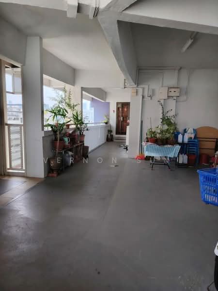 14 Saint George's Road, 14 Saint George's Road, 2 Bedrooms, 721 sqft, HDB Flat For Sale, by Vernon Sun, 500183085 - Balcony - PropertyGuru.com.sg
