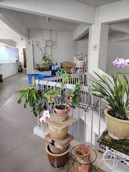 14 Saint George's Road, 14 Saint George's Road, 2 Bedrooms, 721 sqft, HDB Flat For Sale, by Vernon Sun, 500183085 - Corridor - PropertyGuru.com.sg