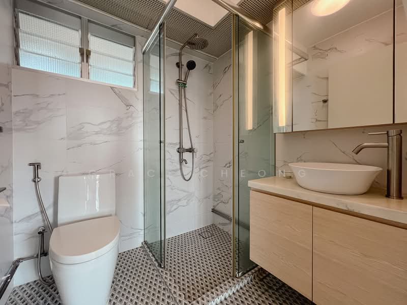 38D Bendemeer Road, 38D Bendemeer Road, 3 Bedrooms, 990 sqft, HDB Flat For Sale, by Grace Cheong, 500183094 - Common Bathroom - PropertyGuru.com.sg