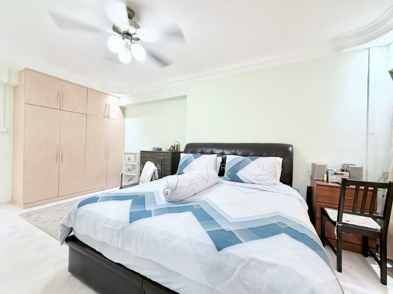570 Hougang Street 51, 570 Hougang Street 51, 3 Bedrooms, 1,302 sqft, HDB Flat For Sale, by Nona Kirana, 500183095 - Bedroom - PropertyGuru.com.sg