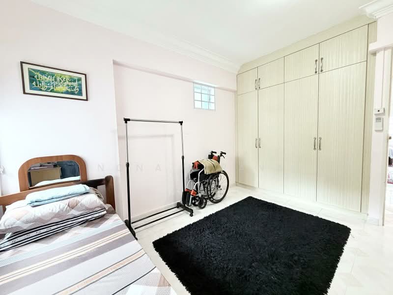 570 Hougang Street 51, 570 Hougang Street 51, 3 Bedrooms, 1,302 sqft, HDB Flat For Sale, by Nona Kirana, 500183095 - Bedroom - PropertyGuru.com.sg