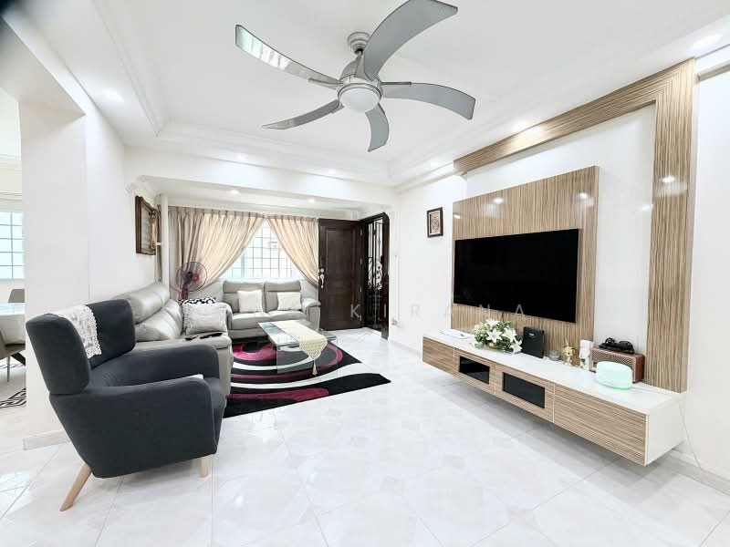 570 Hougang Street 51, 570 Hougang Street 51, 3 Bedrooms, 1,302 sqft, HDB Flat For Sale, by Nona Kirana, 500183095 - Living Room - PropertyGuru.com.sg