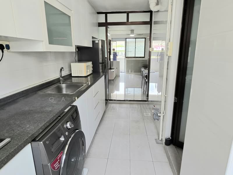 93 Jalan Dua, 93 Jalan Dua, 2 Bedrooms, 667 sqft, HDB Flat For Rent, by Gary Foo 符厚勤, 500183113 - Kitchen - PropertyGuru.com.sg