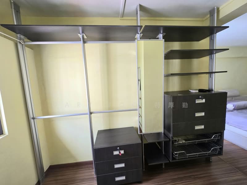 93 Jalan Dua, 93 Jalan Dua, 2 Bedrooms, 667 sqft, HDB Flat For Rent, by Gary Foo 符厚勤, 500183113 - Master Bedroom - PropertyGuru.com.sg