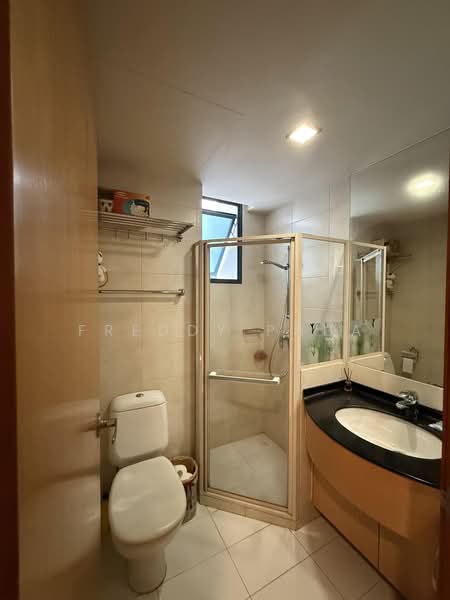 Blue Horizon, 21 West Coast Crescent, 3 Bedrooms, 1,152 sqft, Condominium For Sale, by Freddy Phua, 500183114 - Bathroom - PropertyGuru.com.sg