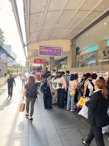 High Footfall Prime Food Kiosk with Exhaust steps from Orchard MRT, Orchard Road, 190 sqft, Food & Beverage For Rent, by Tony Eyu, 500183117 - CommercialGuru.com.sg