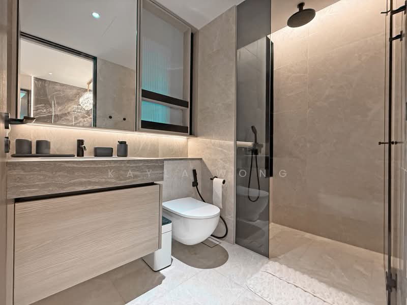 The Reef at King's Dock, 2 Harbourfront Avenue, 2 Bedrooms, 689 sqft, Condominium For Sale, by Kayla Wong, 500183138 - Bathroom - PropertyGuru.com.sg