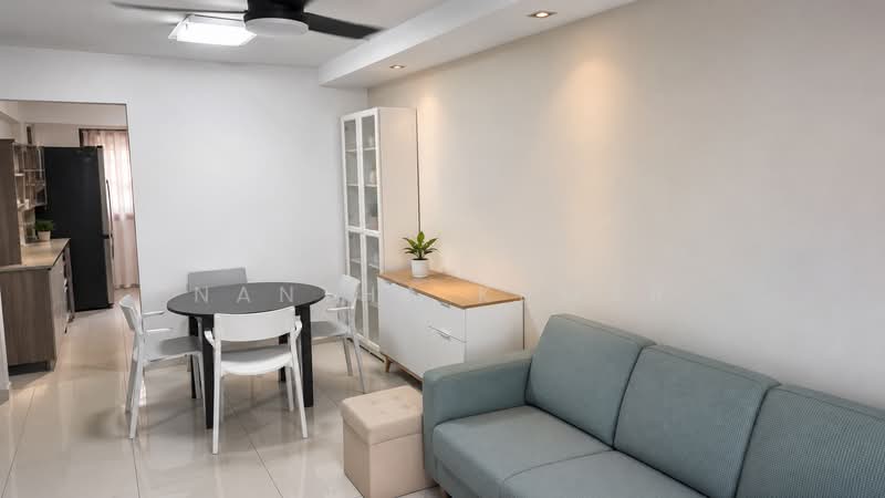 35 Circuit Road, 35 Circuit Road, 2 Bedrooms, 679 sqft, HDB Flat For Sale, by Nantha Kumar, 500183149 - Living Room - PropertyGuru.com.sg