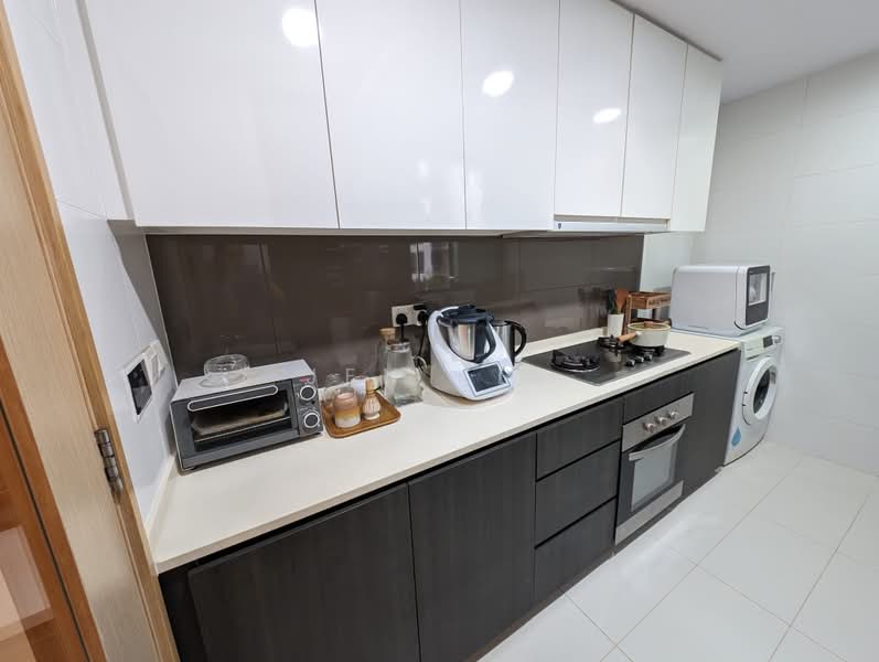 Esparina Residences, 125 Compassvale Bow, 3 Bedrooms, 1,001 sqft, Executive Condominium For Rent, by Jen Kee, 500183153 - Kitchen - PropertyGuru.com.sg