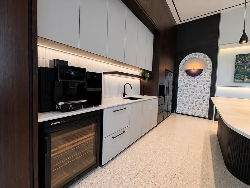 One Raffles Place, 1 Raffles Place, 4,359 sqft, Office For Rent, by Matthew Siew, 500183157 - Kitchen - CommercialGuru.com.sg