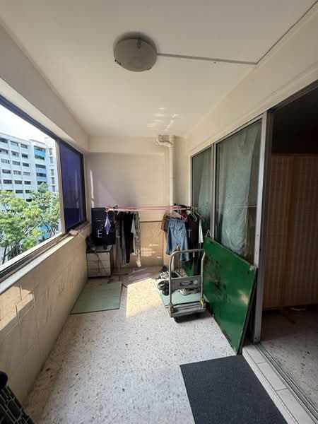 468 Jurong West Street 41, 468 Jurong West Street 41, 3 Bedrooms, 1,302 sqft, HDB Flat For Sale, by Kelly Tay, 500183159 - Balcony - PropertyGuru.com.sg