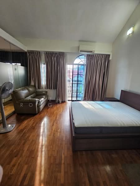 Pasir Panjang, , Room Rental, 300 sqft, Semi-Detached House For Rent, by Zheng Ronghua 郑荣华, 500183161 - Masrer Bedroom - PropertyGuru.com.sg