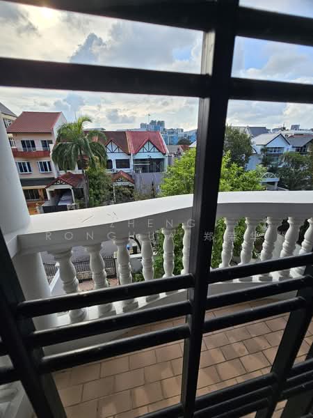 Pasir Panjang, , Room Rental, 300 sqft, Semi-Detached House For Rent, by Zheng Ronghua 郑荣华, 500183161 - Master Bedroom Balcony - PropertyGuru.com.sg