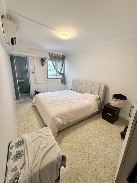 17 Hougang Avenue 3, 17 Hougang Avenue 3, 3 Bedrooms, 1,055 sqft, HDB Flat For Sale, by Wendi Soh, 500183162 - Bedroom - PropertyGuru.com.sg