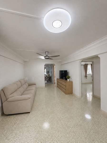 17 Hougang Avenue 3, 17 Hougang Avenue 3, 3 Bedrooms, 1,055 sqft, HDB Flat For Sale, by Wendi Soh, 500183162 - Living Room - PropertyGuru.com.sg