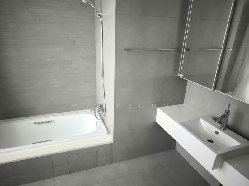 The Suites @ Central, 57-57A Devonshire Road, 2 Bedrooms, 1,055 sqft, Condominium For Rent, by Wai Keong, 500183164 - Bathroom - PropertyGuru.com.sg