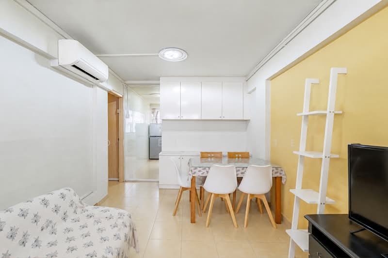 70 Circuit Road, 70 Circuit Road, 1 Bedroom, 452 sqft, HDB Flat For Sale, by Florence Ho, 500183166 - Living Room - PropertyGuru.com.sg
