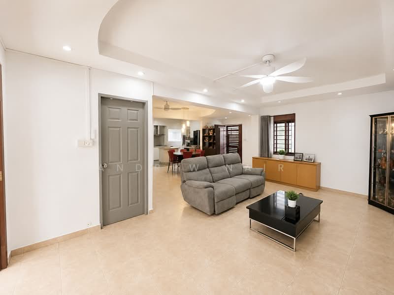 232A Serangoon Avenue 2, 232A Serangoon Avenue 2, 4 Bedrooms, 1,518 sqft, HDB Flat For Sale, by Andrew Nair, 500183175 - Living Room - PropertyGuru.com.sg