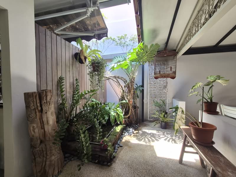 Terraced House, Primrose Avenue, 3 Bedrooms, 1,600 sqft, Terraced House For Rent, by Allan Chong, 500183195 - Garden - PropertyGuru.com.sg