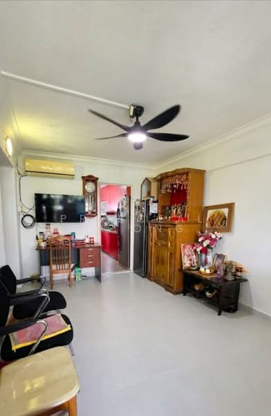 492 Jurong West Street 41, 492 Jurong West Street 41, 2 Bedrooms, 689 sqft, HDB Flat For Sale, by Prescealla Ong, 500183197 - Living Room - PropertyGuru.com.sg