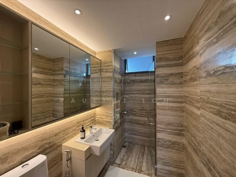 Belgravia Villas, 200 Ang Mo Kio Avenue 5, 5 Bedrooms, 3,961 sqft, Cluster House For Sale, by Pauline Loh, 500183204 - Bathroom - PropertyGuru.com.sg