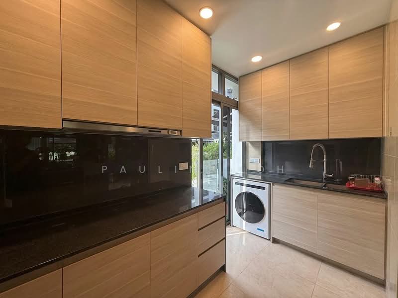Belgravia Villas, 200 Ang Mo Kio Avenue 5, 5 Bedrooms, 3,961 sqft, Cluster House For Sale, by Pauline Loh, 500183204 - Kitchen - PropertyGuru.com.sg
