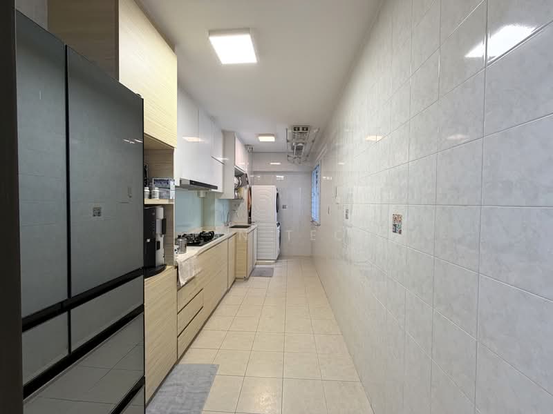 391 Bukit Batok West Avenue 5, 391 Bukit Batok West Avenue 5, 3 Bedrooms, 990 sqft, HDB Flat For Sale, by Ian Teo, 500183206 - Kitchen - PropertyGuru.com.sg