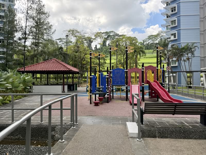 391 Bukit Batok West Avenue 5, 391 Bukit Batok West Avenue 5, 3 Bedrooms, 990 sqft, HDB Flat For Sale, by Ian Teo, 500183206 - Exterior - PropertyGuru.com.sg