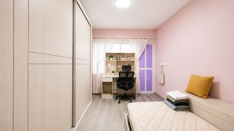 330 Jurong East Avenue 1, 330 Jurong East Avenue 1, 3 Bedrooms, 1,119 sqft, HDB Flat For Sale, by Daniel Wu Guohao, 500183223 - Bedroom - PropertyGuru.com.sg