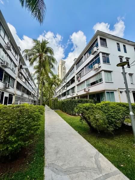 33 Lim Liak Street, 33 Lim Liak Street, 2 Bedrooms, 947 sqft, HDB Flat For Sale, by Aaron Chng, 500183224 - Exterior - PropertyGuru.com.sg