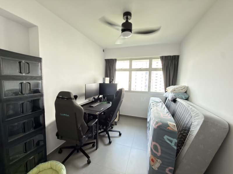 422B Northshore Drive, 422B Northshore Drive, 3 Bedrooms, 1,216 sqft, HDB Flat For Sale, by Sam Lim, 500183226 - Study - PropertyGuru.com.sg