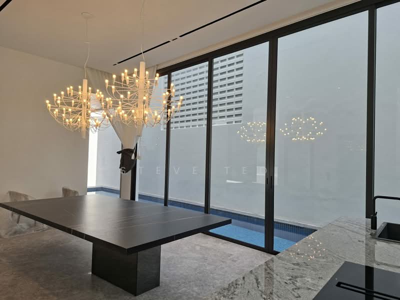 Goldhill Avenue, Goldhill Avenue, 6 Bedrooms, 8,500 sqft, Detached House For Sale, by Steve Teo, 500183237 - Dining Room - PropertyGuru.com.sg