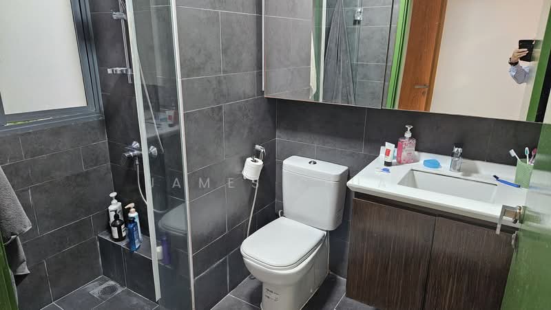 Parc Olympia, 62 Flora Drive, 2 Bedrooms, 646 sqft, Condominium For Sale, by James Chua, 500183239 - Bathroom - PropertyGuru.com.sg
