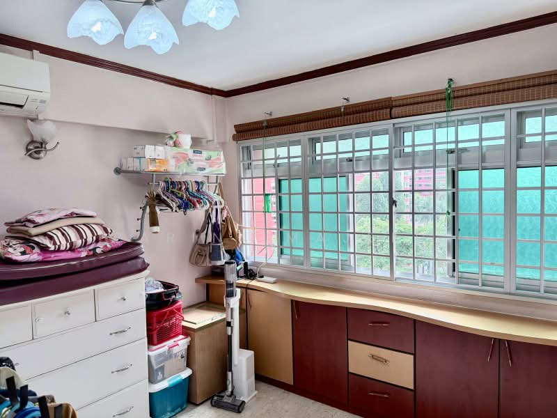 609 Elias Road, 609 Elias Road, 4 Bedrooms, 1,590 sqft, HDB Flat For Sale, by Zarina Majeed, 500183253 - Bedroom - PropertyGuru.com.sg