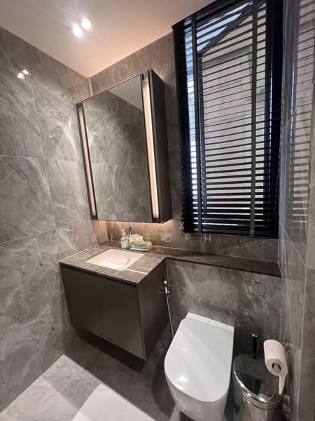 Leedon Green, 38 Leedon Heights, 2 Bedrooms, 818 sqft, Condominium For Sale, by Alex Christopher Lee, 500183266 - Bathroom - PropertyGuru.com.sg