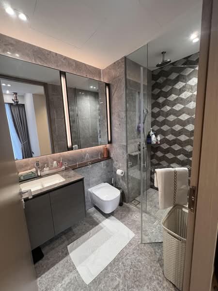 Leedon Green, 38 Leedon Heights, 2 Bedrooms, 818 sqft, Condominium For Sale, by Alex Christopher Lee, 500183266 - Bathroom - PropertyGuru.com.sg