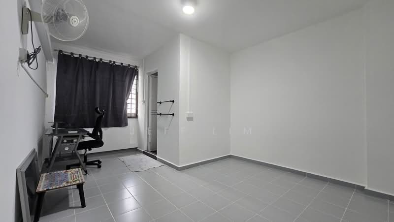 812 Jurong West Street 81, 812 Jurong West Street 81, Room Rental, 150 sqft, HDB Flat For Rent, by Jeff Lim, 500183272 - Study - PropertyGuru.com.sg